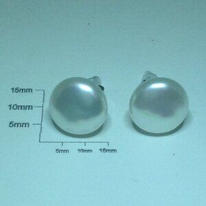 Elegant Pearl Stud Earrings